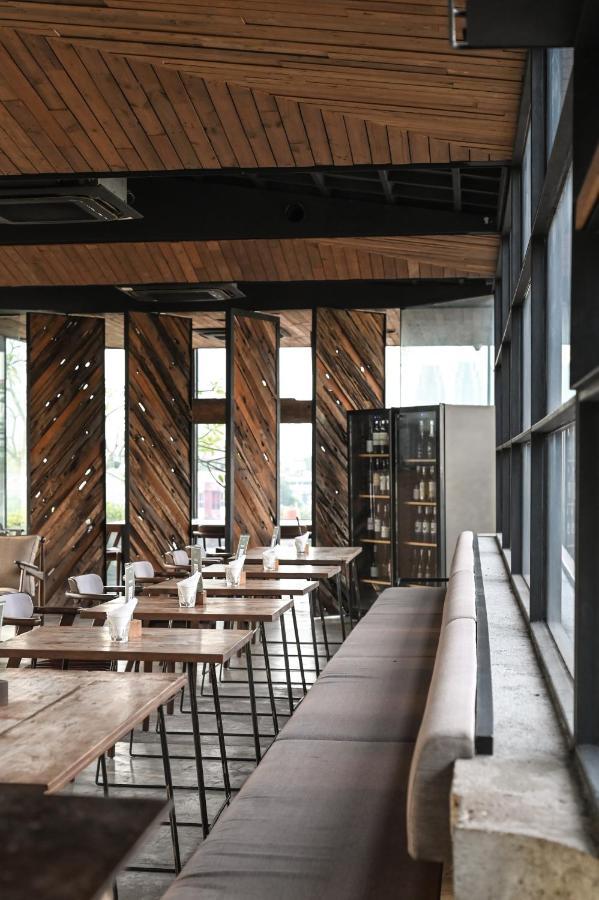 Miers Kuningan, Artotel Curated Джакарта Екстер'єр фото